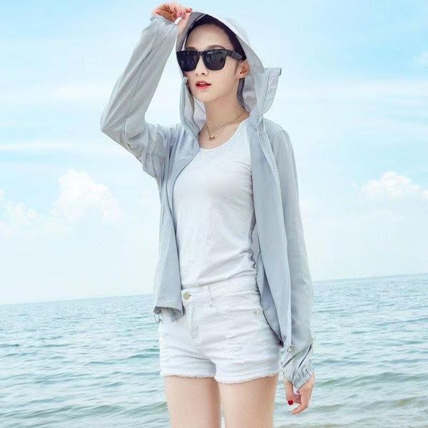 

running jackets 2021 summer sun protection clothing women's short thin section beach seaside hooded wild cycling shirt jacket, Black;red
