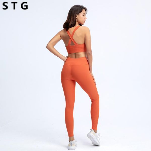 

2021 woman sportwear yoga set seamless gym set bra pad elastic high waist yoga pants outfit fitness gym clothing 2pcs, White;red