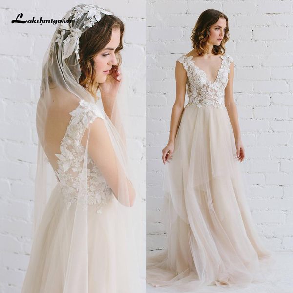 

2021 new lace a line es 3d decor nude wedding gown with deep v neckline and open back robe de mariee 0y87, White