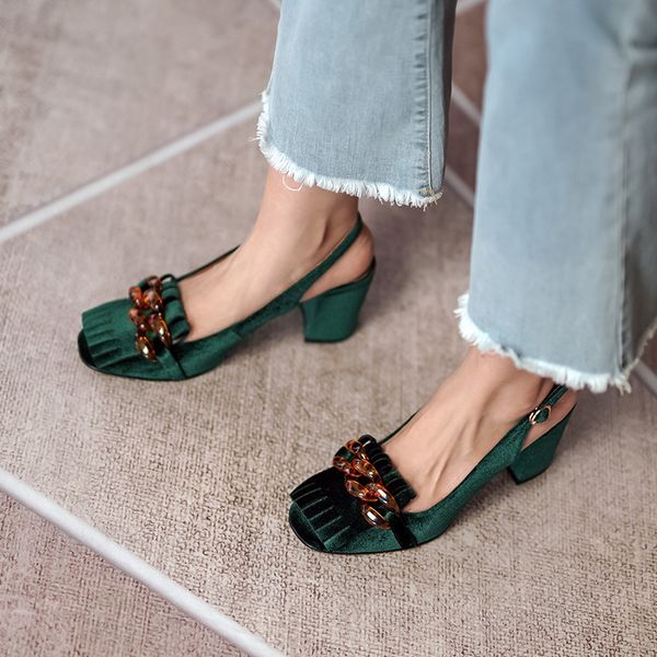 

2021 summer fashion chunky high heel fringe sandals women retro velvet emerald slingback buckle chain tassel pumps banquet shoes, Black