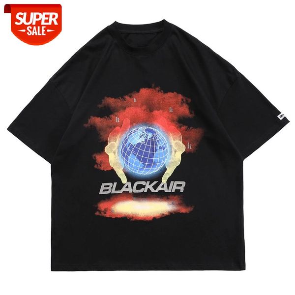 

hip hop t-shirt men streetwear holding a globe print harajuku tshirts 2021 summer loose short sleeve shirt cotton tee black #cb5e, White;black