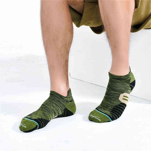 3Pair Uomo Cotone Calze da barca da corsa Traspirante Asciugamano Fondo Professionale Allenamento sportivo Traspirante Deodorante assorbente dal sudore Y1222