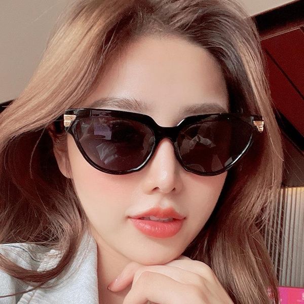 

sunglasses personalized small frame retro jelly color hip-hop jump di triangle cat eye gafas de sol ojo gato, White;black