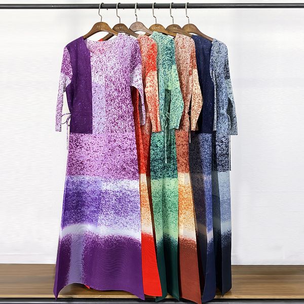 

new 2021 spring pleated snowflake print plus size long turtle neck women high fashion aesthetic cloth if9h, Black;gray
