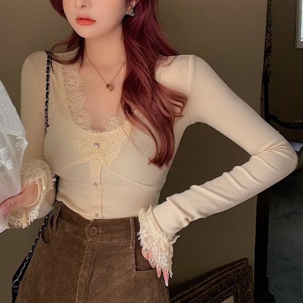 

knit female design sense niche lace stitching inner base shirt 2021 spring new black sweater n4ia, White;black