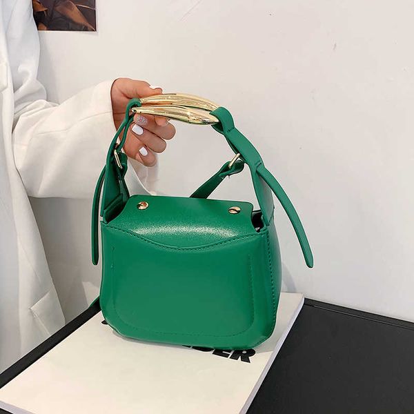

fashion metal wrist bag in spring and summer of 2021