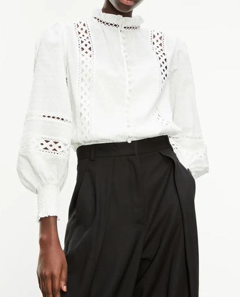 

2021 spring long sleeve round neck white pure color cotton embroidery buttons single-breasted blouse women fashion shirt 21g12