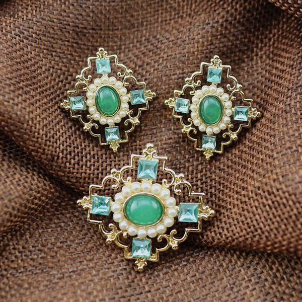 

pins, brooches fashion victorian green crystal and pearl european american vintage brooch, Gray