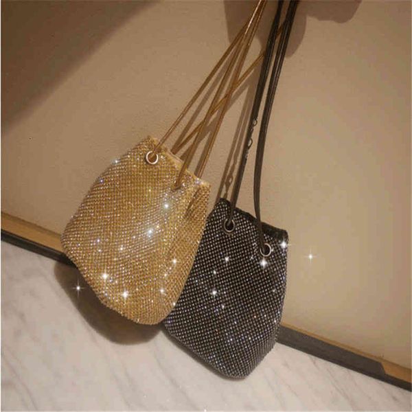 

dinner bag inlaid with diamond, water drill, super flash evening , celebrity banquet net, red bucket hand