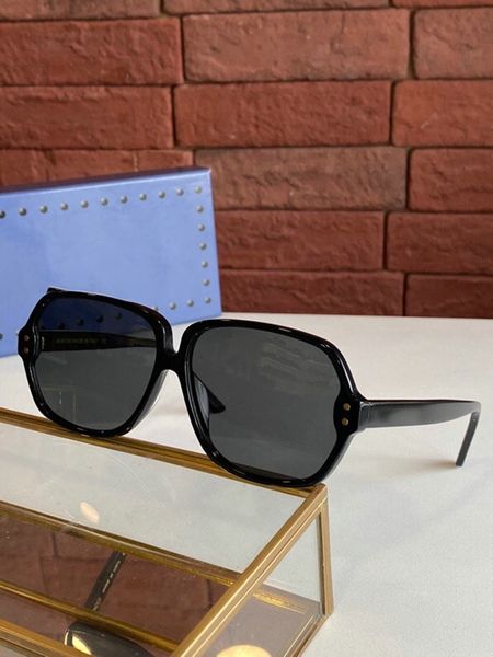 

2021 women sunglasses designer sunglasses for women fashion popular pc full frame classic sunglasses never outdated 5 colors a11, White;black