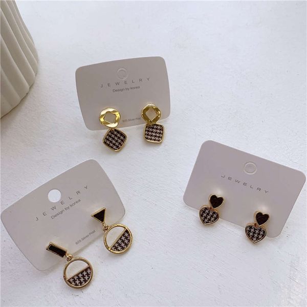 

hbp 925 silver needle asymmetric lattice temperament geometric autumn and winter cloth earrings new fashion girl