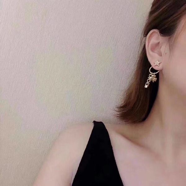 

2021 new designer family letter diamond five pointed star earring tassel earpin, Golden