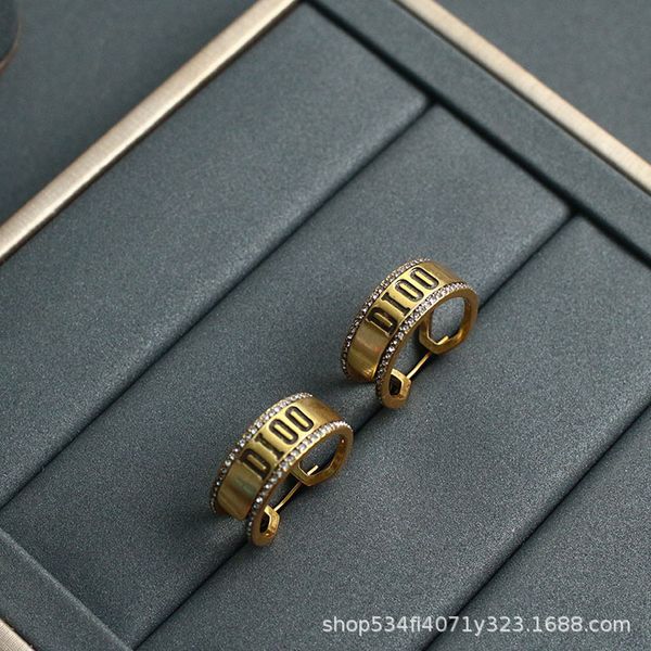 

2021 luxury designer jewelry d's new style women's earrings and earrings, Golden;silver