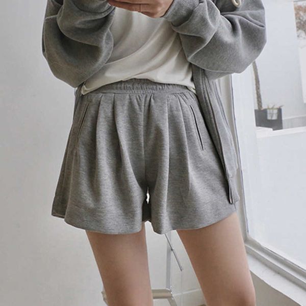 

shorts slim bermuda 2021 spring and summer loose short women's casual a-line sports pants, White;black