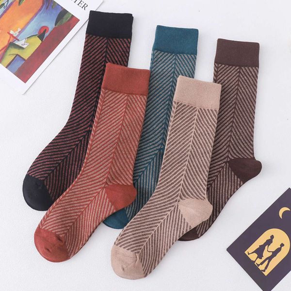 

autumn and winter new twill women's korean high seamless socks fashion personality middle tube pile stockings, Black;white