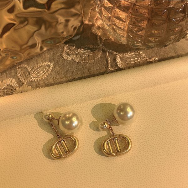 

2021 new designer frosted pearl earrings 2021 genuine earrings for women, Golden