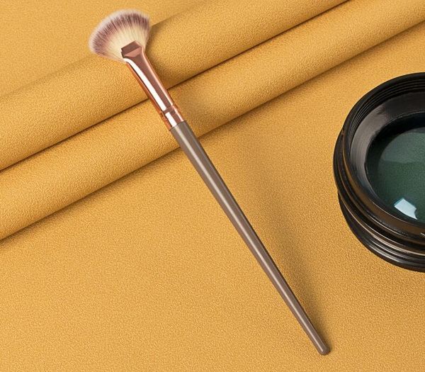 

makeup brushes tools single fan-shaped blush brush plastic handle aluminum tube man-made fiber