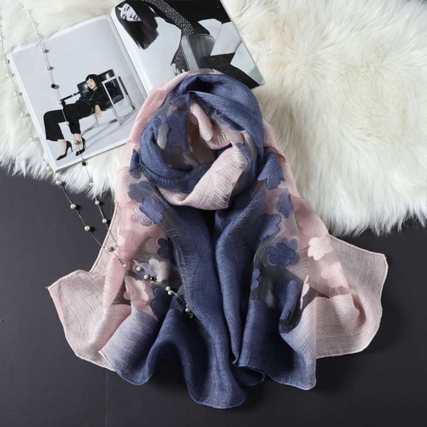 

2021 new spring and autumn lace cut-out scarf, Blue;black