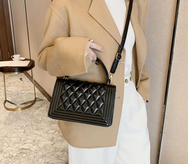 

2021 new solid color fashion simple casual female bag rhombus chain bag shoulder messenger bag ladies small