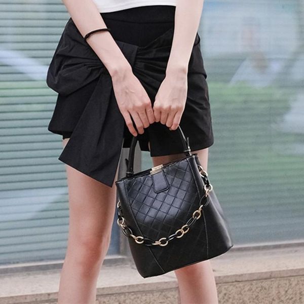 

evening bags tote for women 2021 fashion all-match simple woven shoulder bucket bag ladies diagonal portable purses and handbags sac
