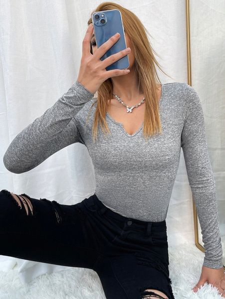 

solid notched neck slim tee i7dg#, White