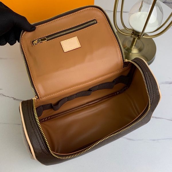 

premium 5a toiletry bag designer bags handbag women single zipper clutch m47625