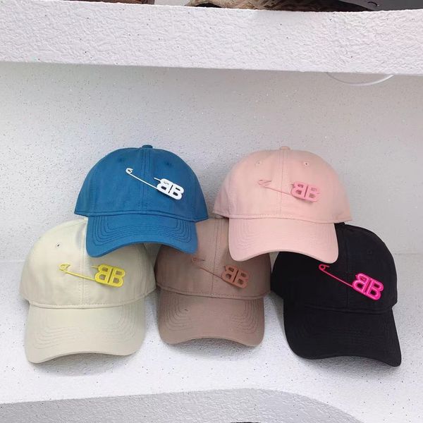 

factory wholesale 50% off korean letter pin baseball cap men's and women's couples fashion versatile, Blue;gray