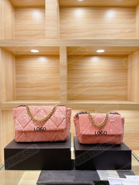 

ladies designer 19 sequin chain small square shoulder messenger wristlet