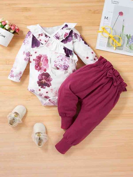 

baby floral print ruffle trim bodysuit & paperbag waist bow sweatpants she, White