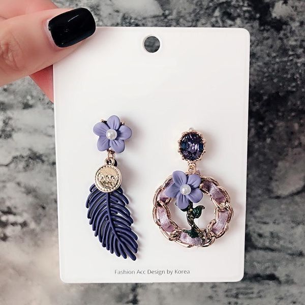 

stud vintage garland textured openwork leaf earring long banana simple feather earrings for woman, Golden;silver