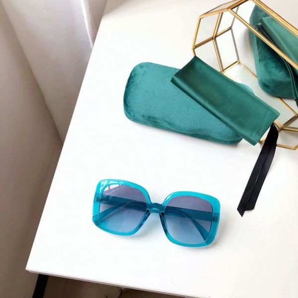 

2021 new women sunglasses pc frame jelly color series women sunglasses luxury designer sunglasses mixed color lens, White;black