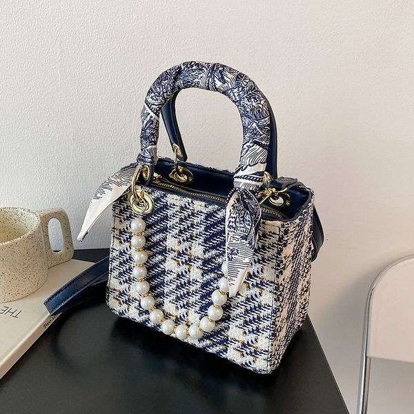 

fashion handbag new bag women's handbags summer silk scarf pearl chain portable single shoulder messenger princess women clutches casua