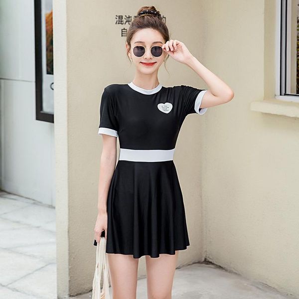 

one-piece suits female sport swimsuit patchwork beach wear korea style swimdress push up pad monokini short sleeve one piece swimwear boysho