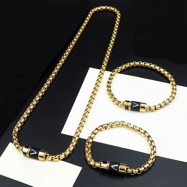

europe america fashion style men lady women silver/gold-color metal thick chain with wrap v initials leather charm bracelet necklace m63107