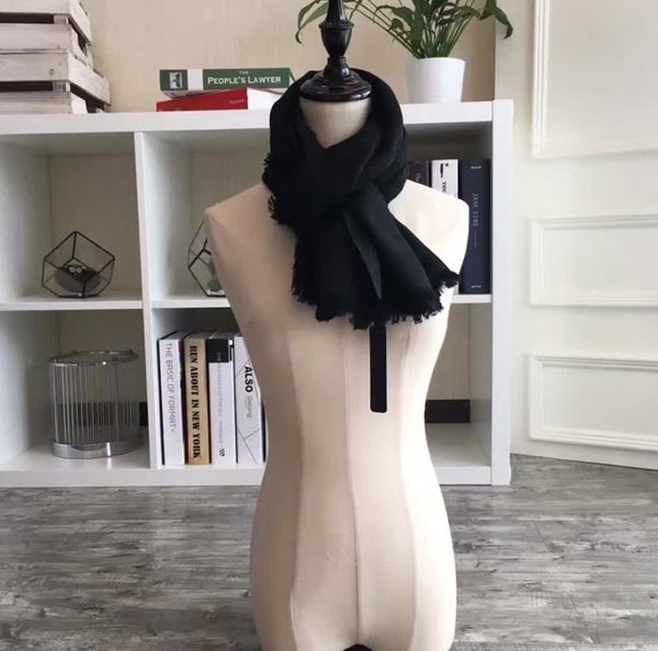 

2021 new classic silver-embroidery position classic joker style large square stylish temperament joker women's scarf shawl size 140*140, Blue;gray