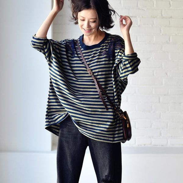 

micoco t8123c leisure art design lace embroidery long sleeve t-shirt with loose stripes, White