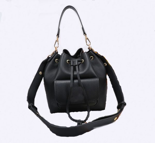 

fashion luxurys shoulder bag onthego medium tote women designers handbags by the pool monograms embossing messenger designer bags 687