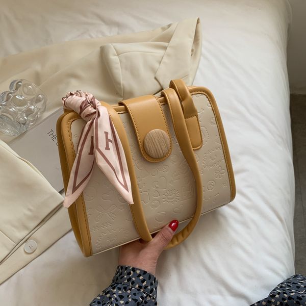 

popular this year, women's small trendy shoulder bags, new summer fashion, all-match b square 2021 and embossed underarm ba chsit