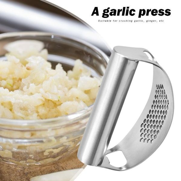 

portable durable curved stainless steel ginger squeezer masher multi-functional practical convenient garlic press chopper portab qylinw