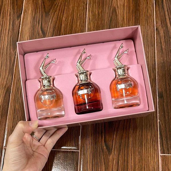 2024. Çizgisiz Kadınlar Set Koku Set 30ml 3 Parça Doğal Spreyler Elbise Lady Charming EDT EDP Chypre Çiçek Koku Karşı Sürümü Hızlı Posta