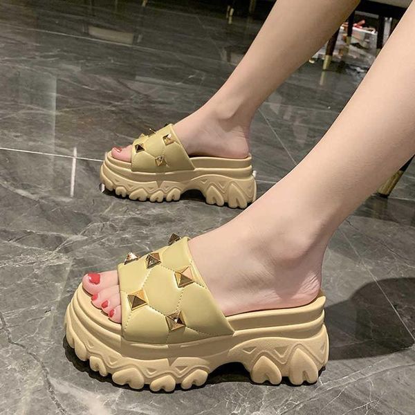 

slippers thick bottom rivet women punk style chunky platform sandals woman 2021 summer beach non-slip wedges flip flops, Black