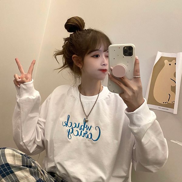 

2021 new autumn loose college style letter embroidery round neck short sweatshirt women's long-sleeved hoodless all-match fashion q81y, Black