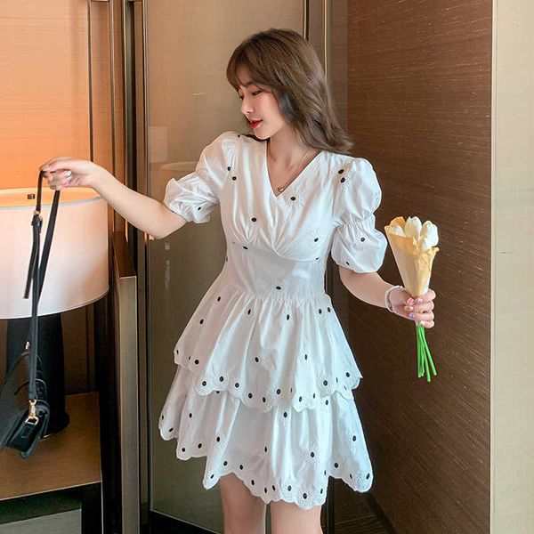 

luxury quality embroidery white dress women summer v-neck puff sleeve layered ruffled cake 210529, Black;gray