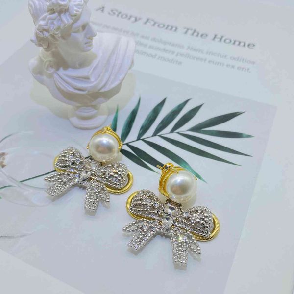 

striped butterfly pearl earrings for women, Golden