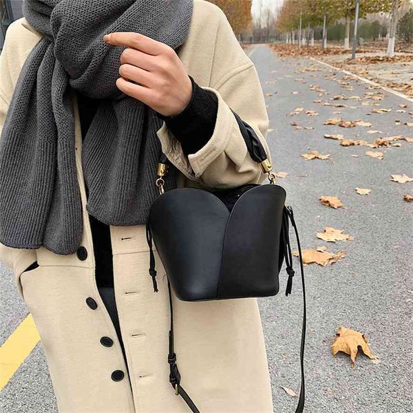 

niche design petal bucket bag for women