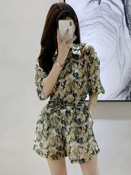 

women's tracksuits europe and the united states 2021 summer sky silk printed shirt lapel shorts set, Gray