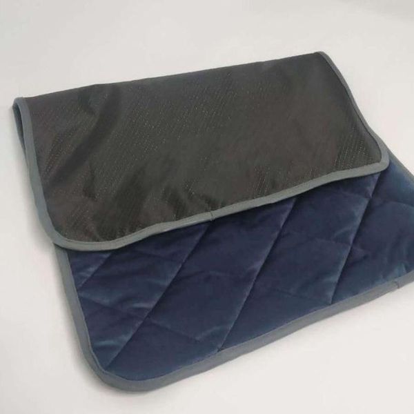 

pet self-heating blanket warm dog mat for cat thermal pet mat soft sleep keep warm in winter blankets dog pad self heating