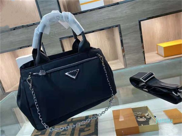 

2021 box bag, luxury designer handbag, shoulder bags, handbags, waterproof fabric and electroplated hardware, clear lines, stylish single
