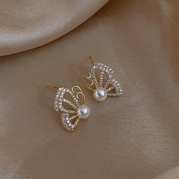 

hoop & huggie fashion simple butterfly pearl personalized women modelling earrings for 2021 jewelry gift, Golden;silver