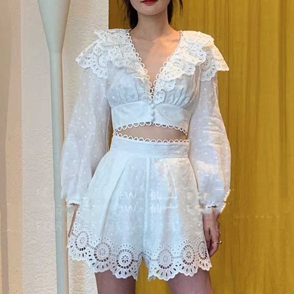 

brand designer floral embroidery cotton white 2 piece set women v-neck ruffles crop + hollow out wide leg shorts set 201009